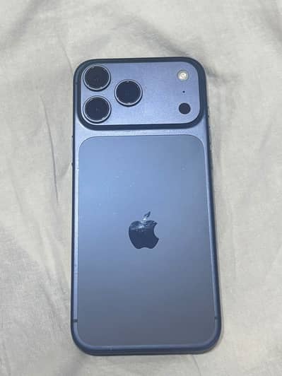 iPhone 17 Pro Max JV