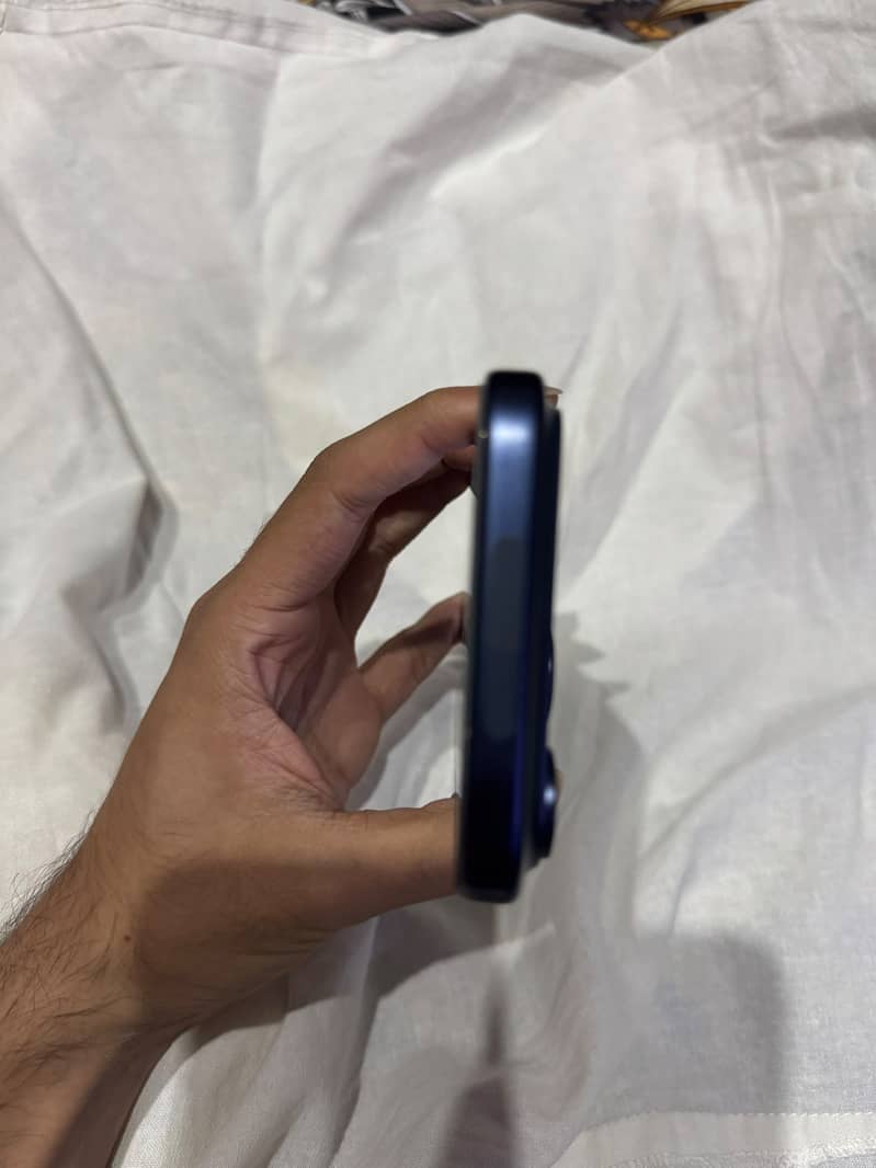 iPhone 17 Pro Max JV 2