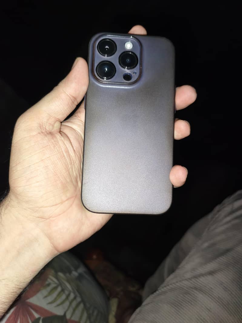 Apple iPhone 14 Pro 0