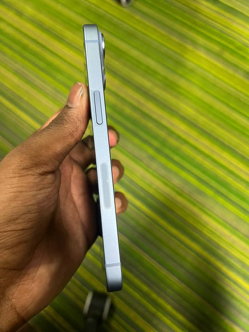 Apple iPhone 14 5