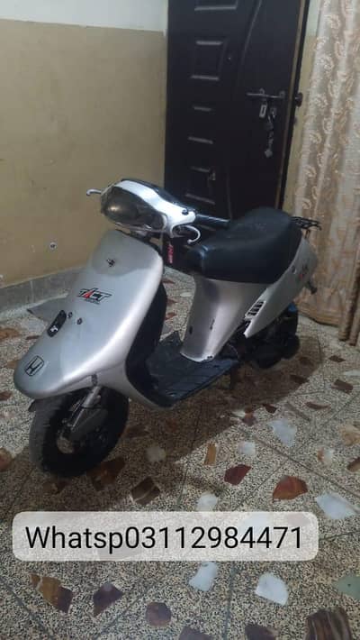 scooty Honda Dio 49cc in liyaqatabad details parhe 03112984471