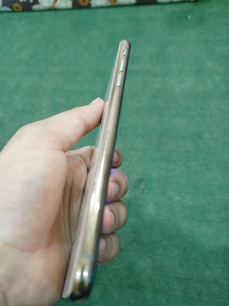 iphone xs max 1