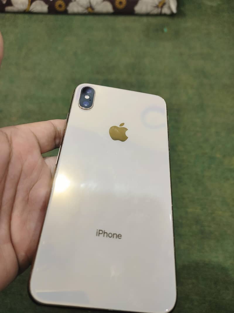 iphone xs max 3