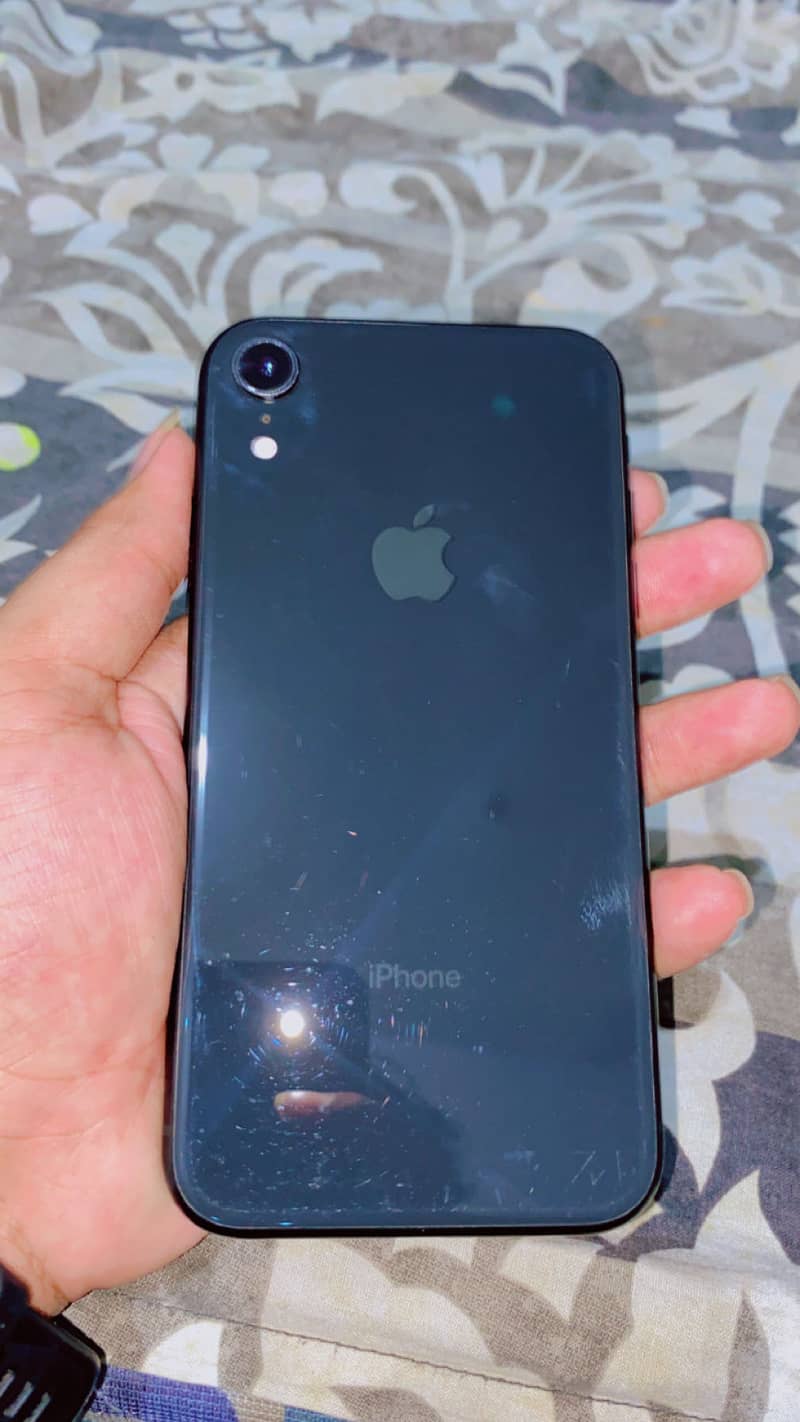 Apple iPhone XR 1