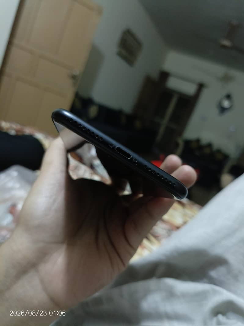 Apple iPhone 7 Plus 4