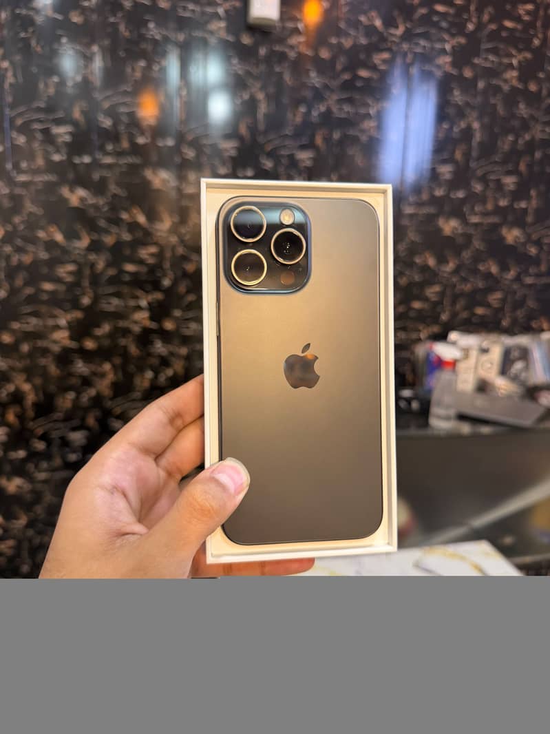 Apple iPhone 15 Pro Max 1