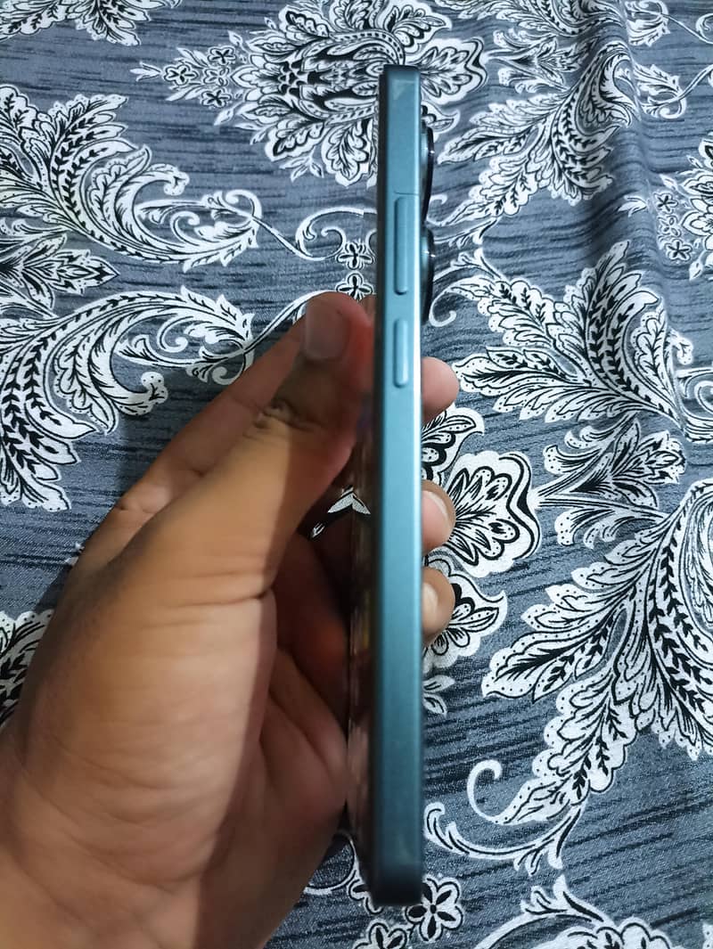 Xiaomi Redmi Note 13 Pro 3