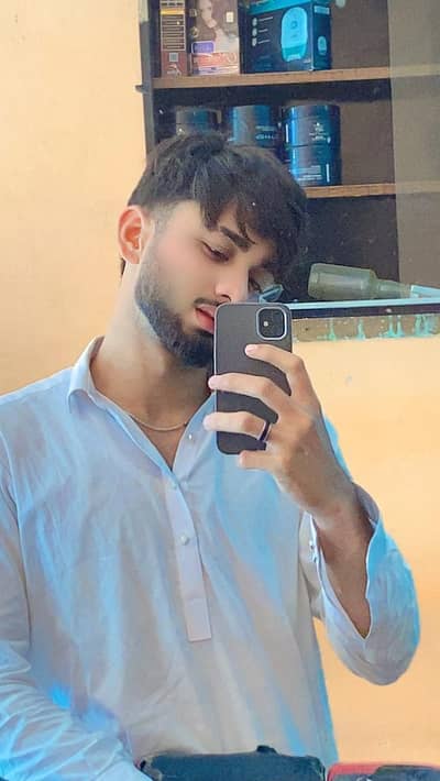 URGENT NEED JOB OFFICE BOY OR HOME BOY