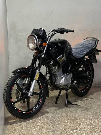 Yamaha ybr125g 2017 model ( japniess model )