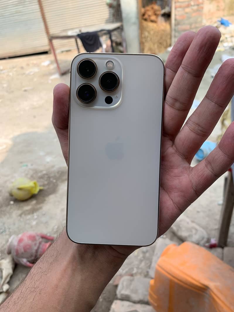 iPhone 13 Pro jv 1