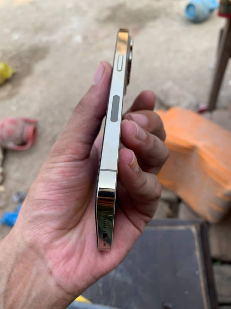 iPhone 13 Pro jv 10