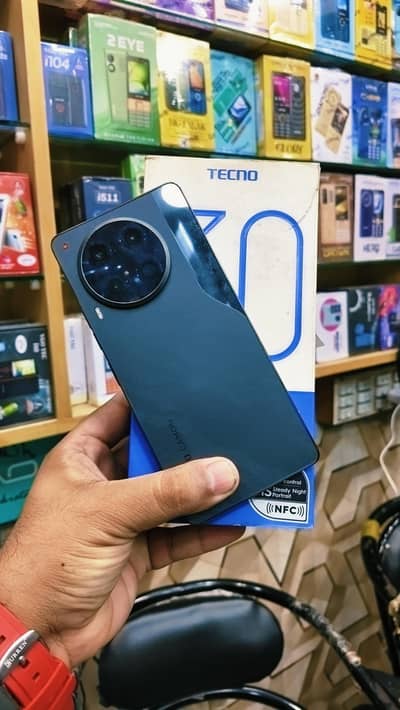 Tecno CAMON 30