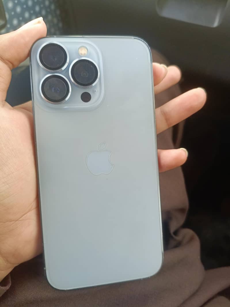 Apple iPhone 13 Pro 0