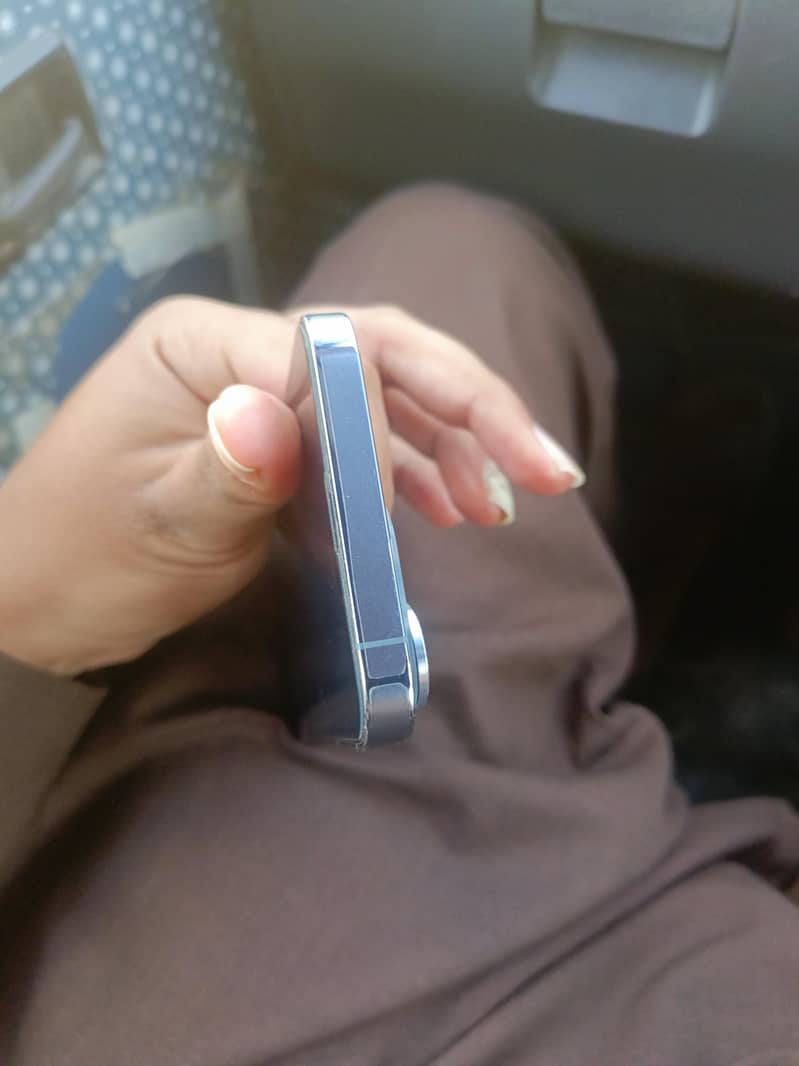 Apple iPhone 13 Pro 3