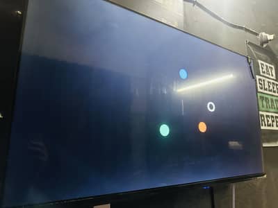 VIZIO LCD HD RESOLUTION + WIFI + gaming engine
