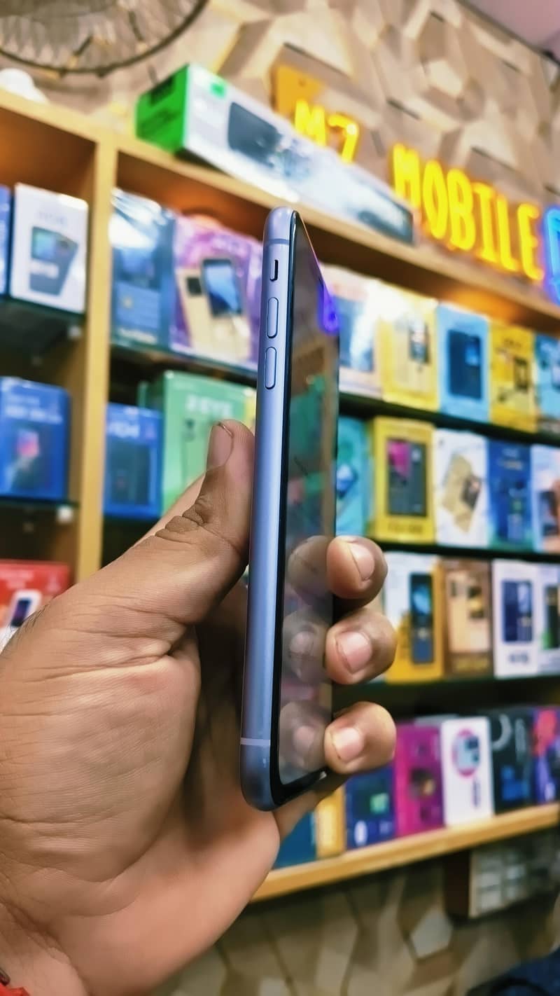 Apple iPhone 11 2