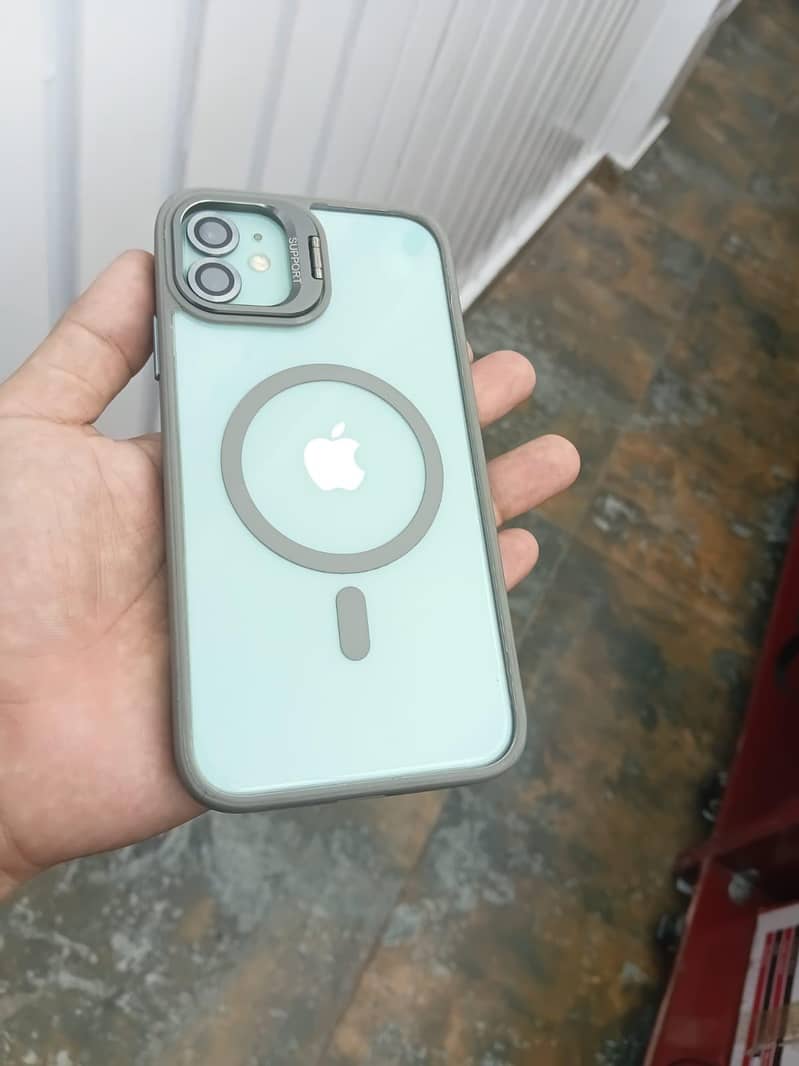 Apple iPhone 11 0