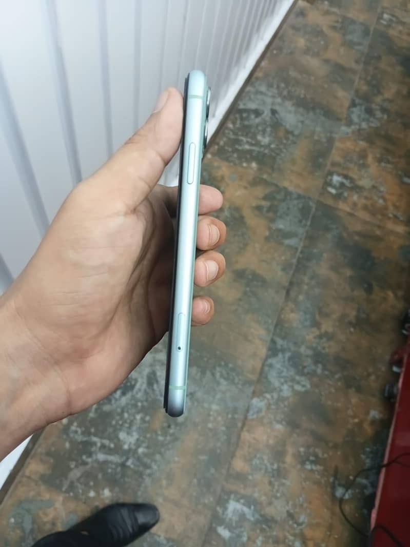 Apple iPhone 11 1