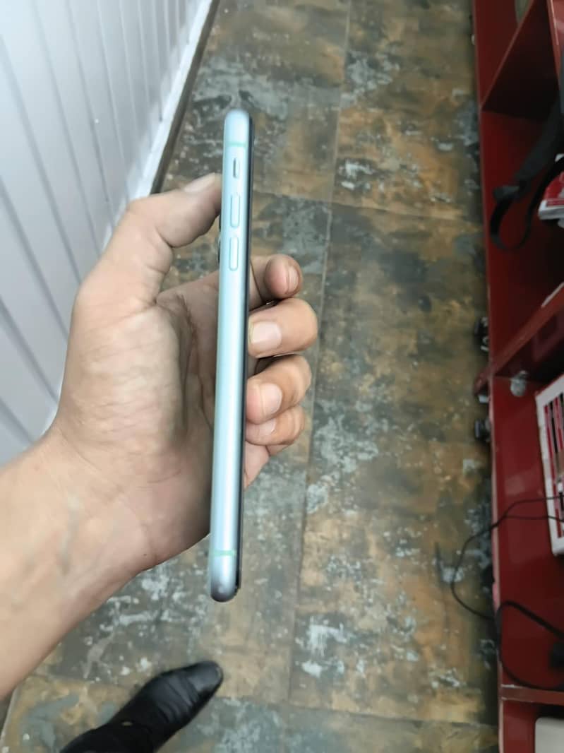 Apple iPhone 11 2