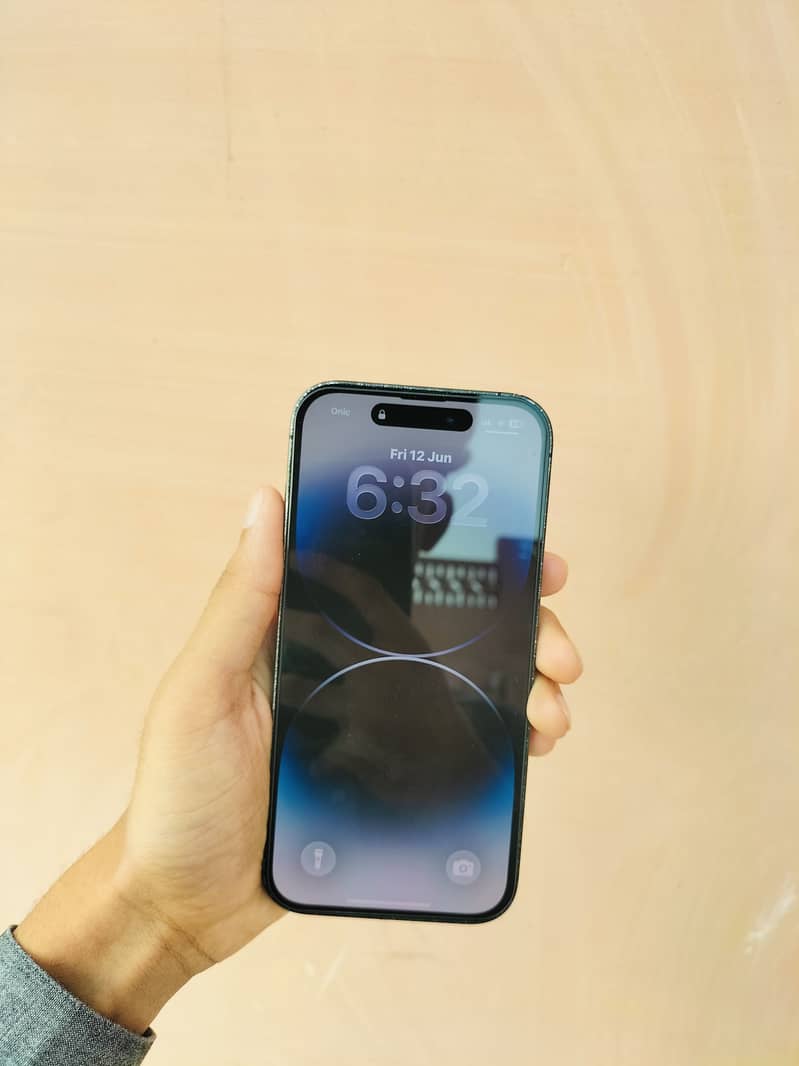 Apple iPhone 14 Pro 0