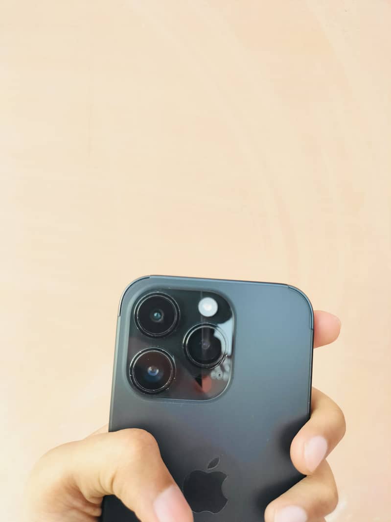 Apple iPhone 14 Pro 3