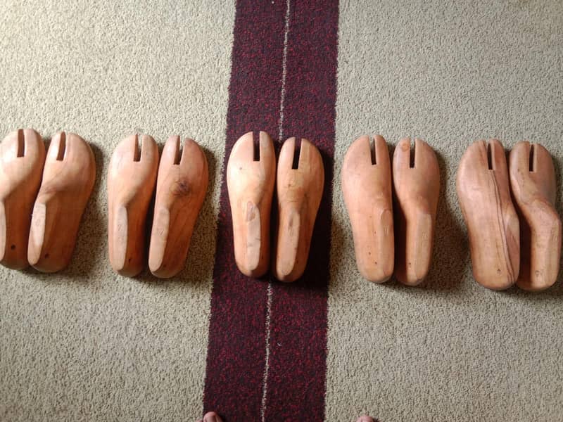 Hand made chappal & sendle making machine 0