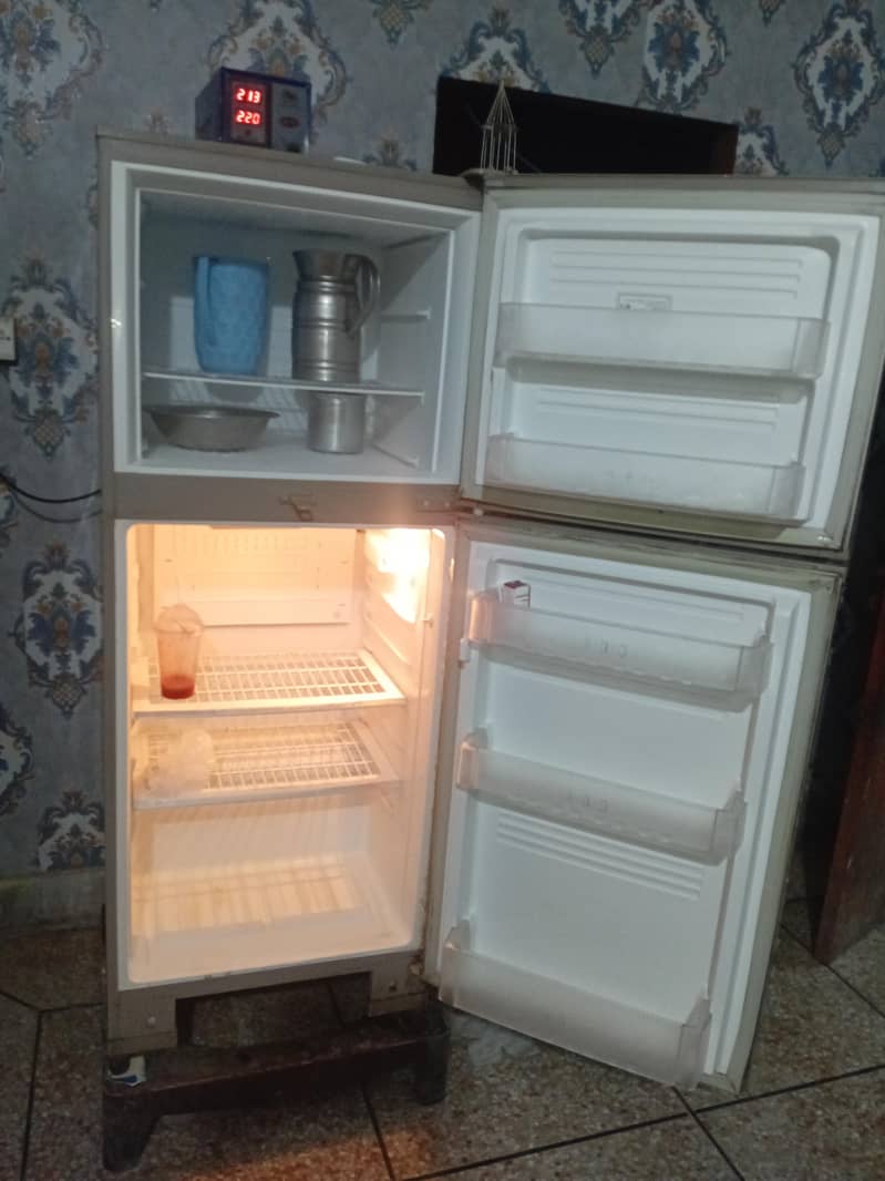 pel fridge 0
