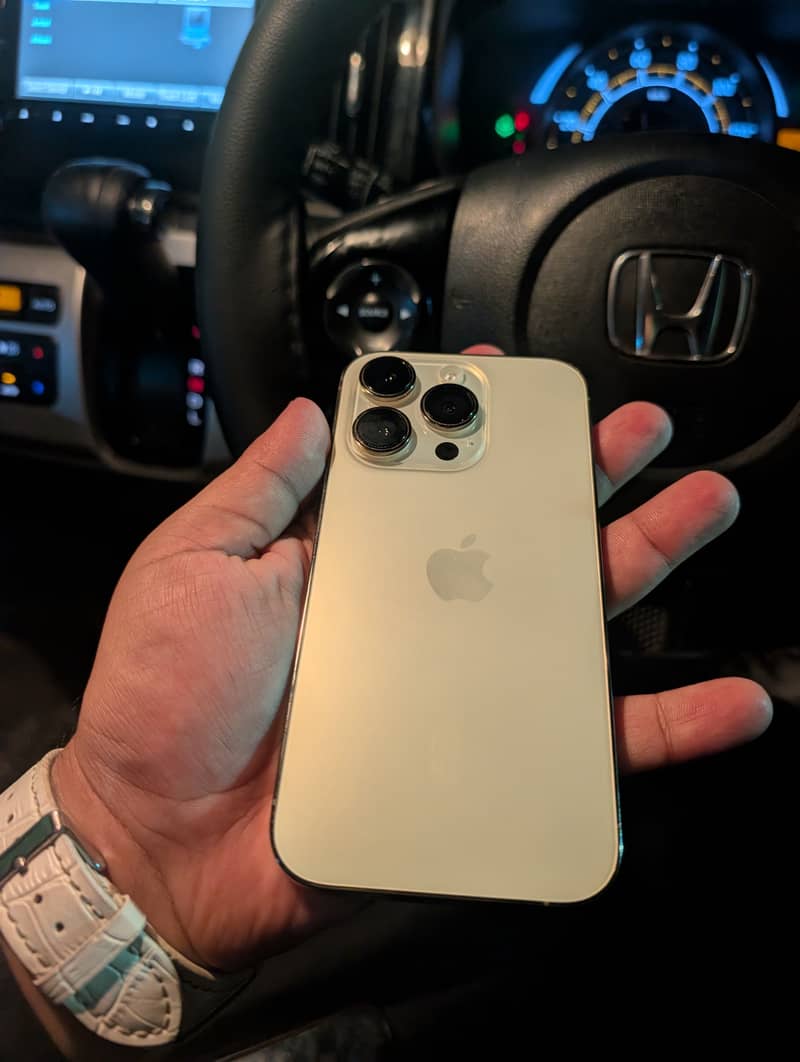 Apple iPhone 14 Pro 8