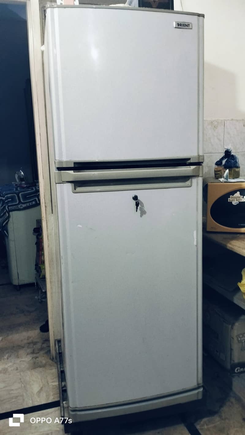 orient large fridge 0