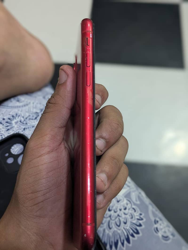 Apple iPhone 11 3