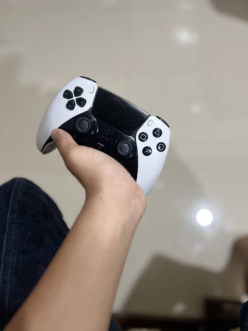 Ps5 edge controller available 0