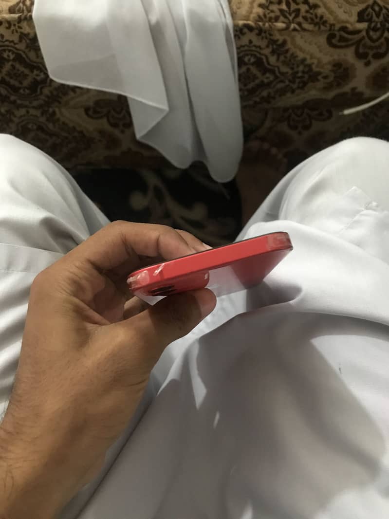 Apple iPhone 12 4