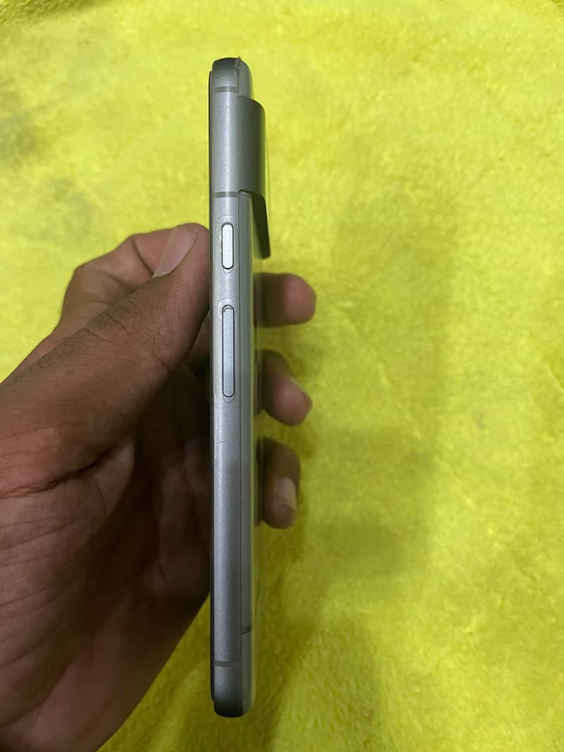 Google Pixel 8 7