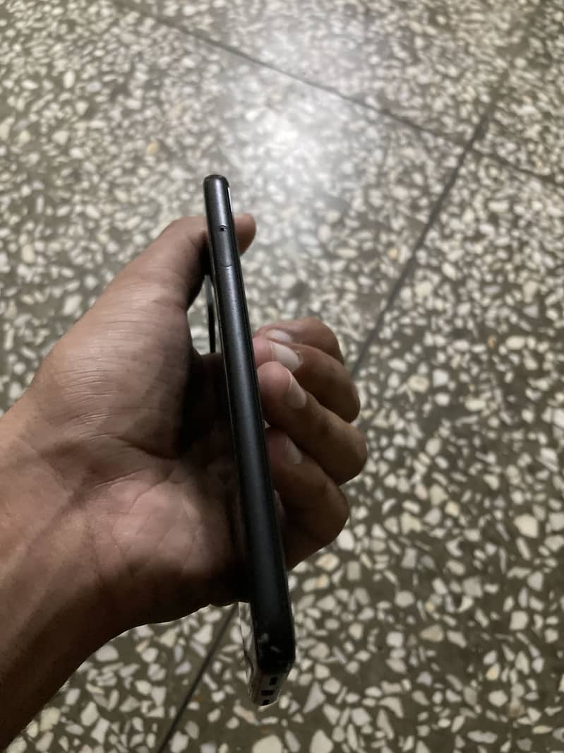 Google Pixel 4 3