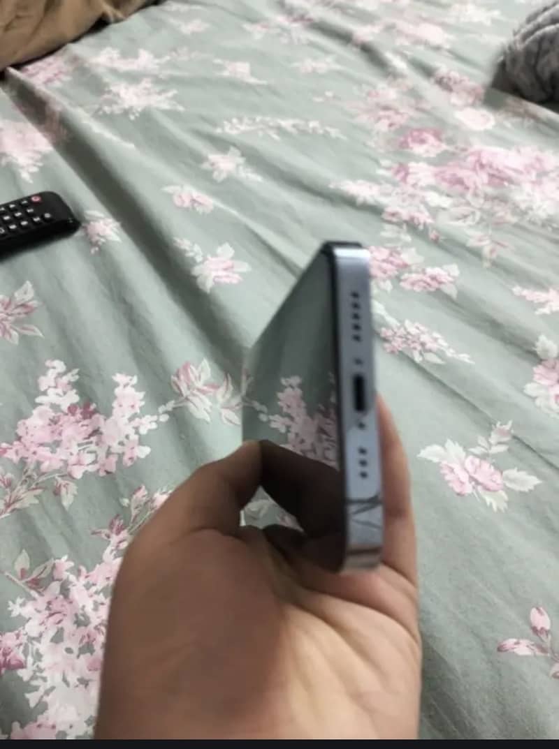Apple iPhone 13 Pro 6