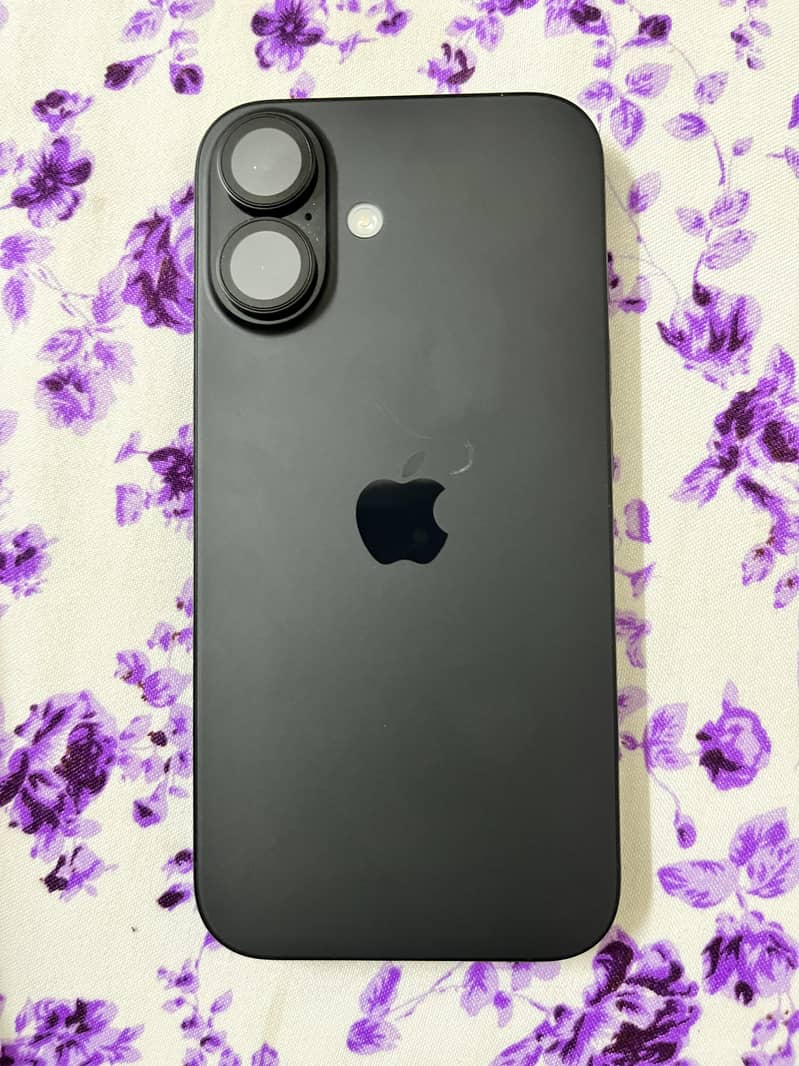 Apple iPhone 16 0