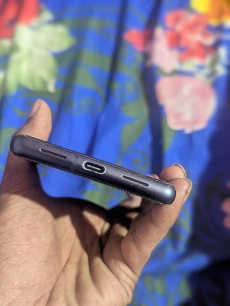 Google Pixel 7 4