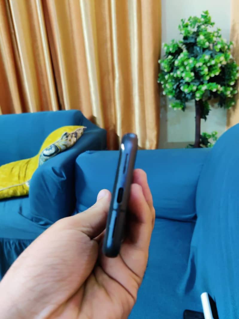 Google pixel 8 4
