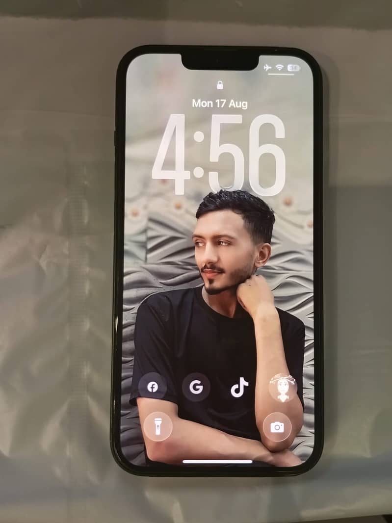 Apple iPhone 13 5