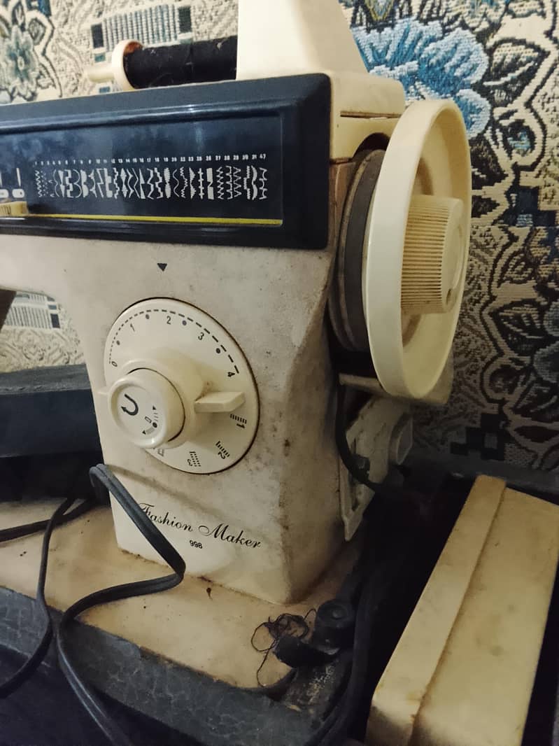 singer machine 3