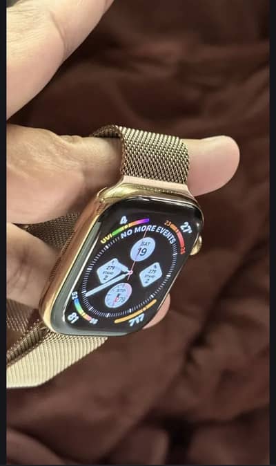 Apple watch 10 gold titanium