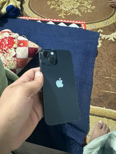 Apple iPhone 13