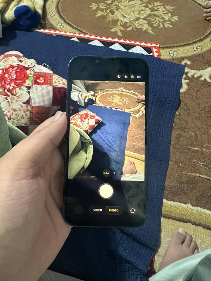 Apple iPhone 13 5