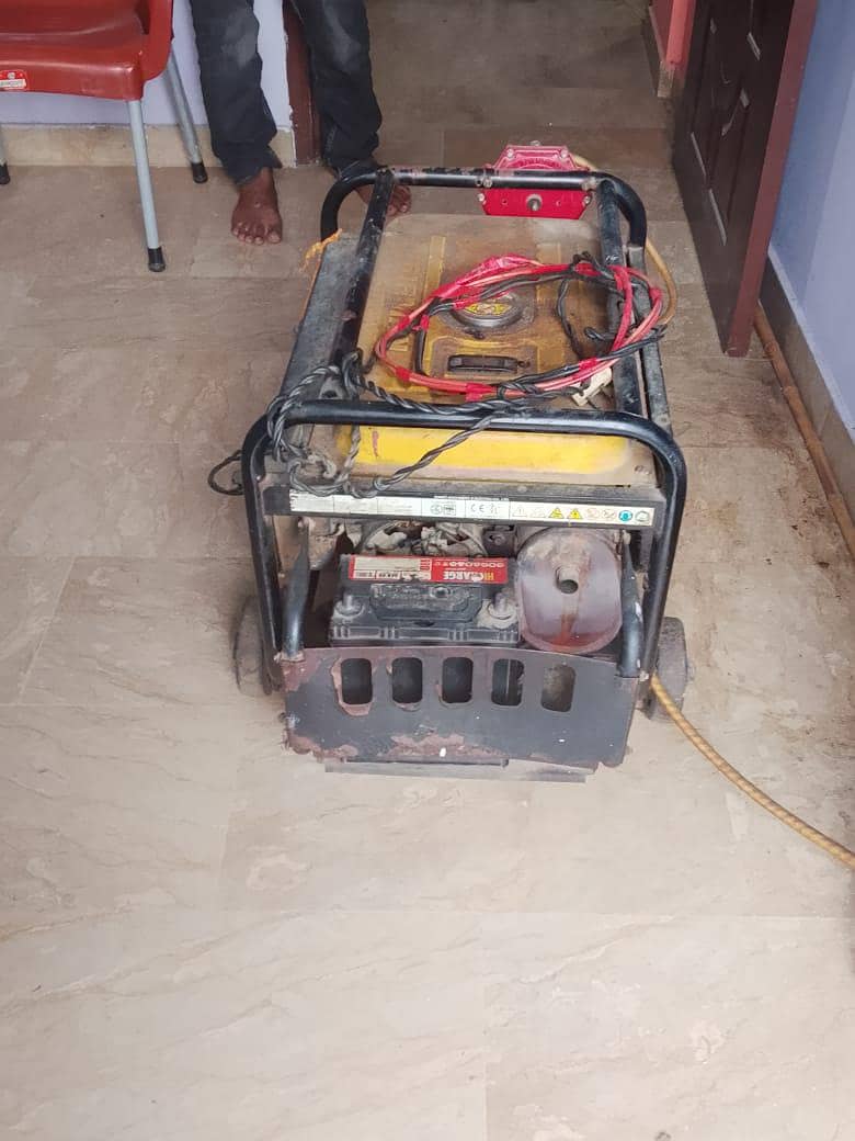 Generator 2.5Kv 1