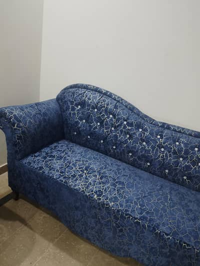 Behtareen Halat Mein Diwan Bed
