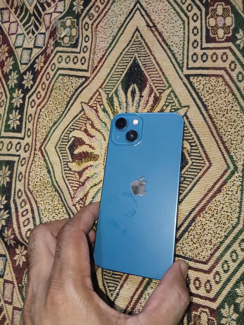 Apple iPhone 13 0