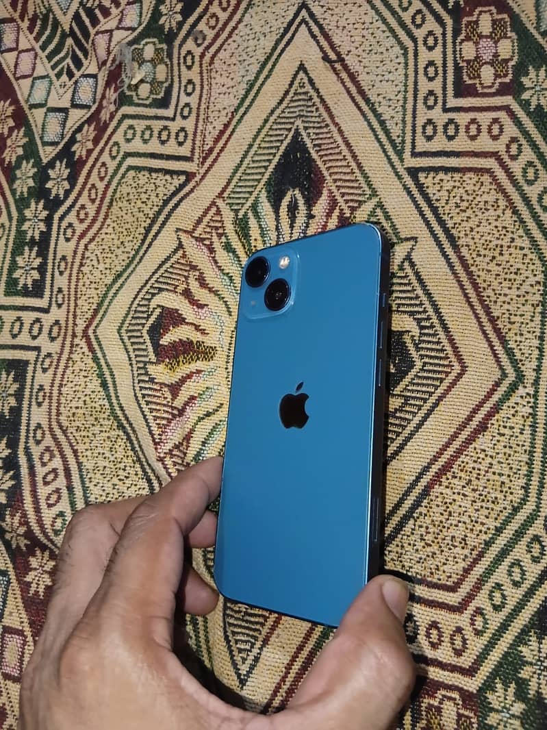 Apple iPhone 13 2