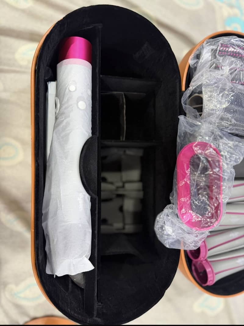 DYSON AIRWRAP COMPLETE SET 1
