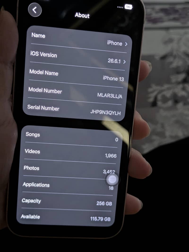 Apple iPhone 13 2