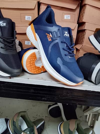 All types of shoes with same price